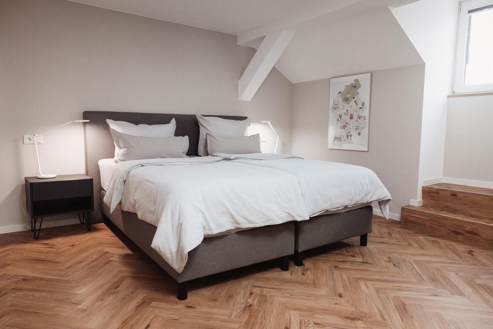 Dom Apartment III - Modern & Zentral Mit Kostenfreiem Parkplatz フルダ エクステリア 写真